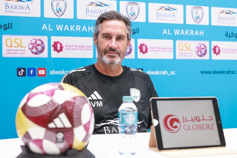 El entrenador en una rueda de prensa en Qatar.