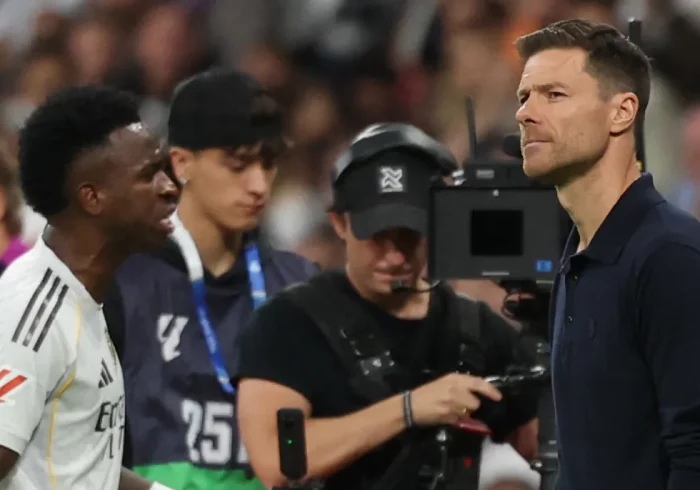 Vinicius pide perdón por su comportamiento en el clásico, pero obvia a Xabi Alonso en su mensaje: "A mis compañeros, a mi club y a mi presidente"