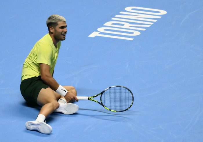 Alcaraz, la sonrisa recobrada, un futbolista de visita y sinceridad con Djokovic: «No voy a mentir, prefiero a Lorenzo»