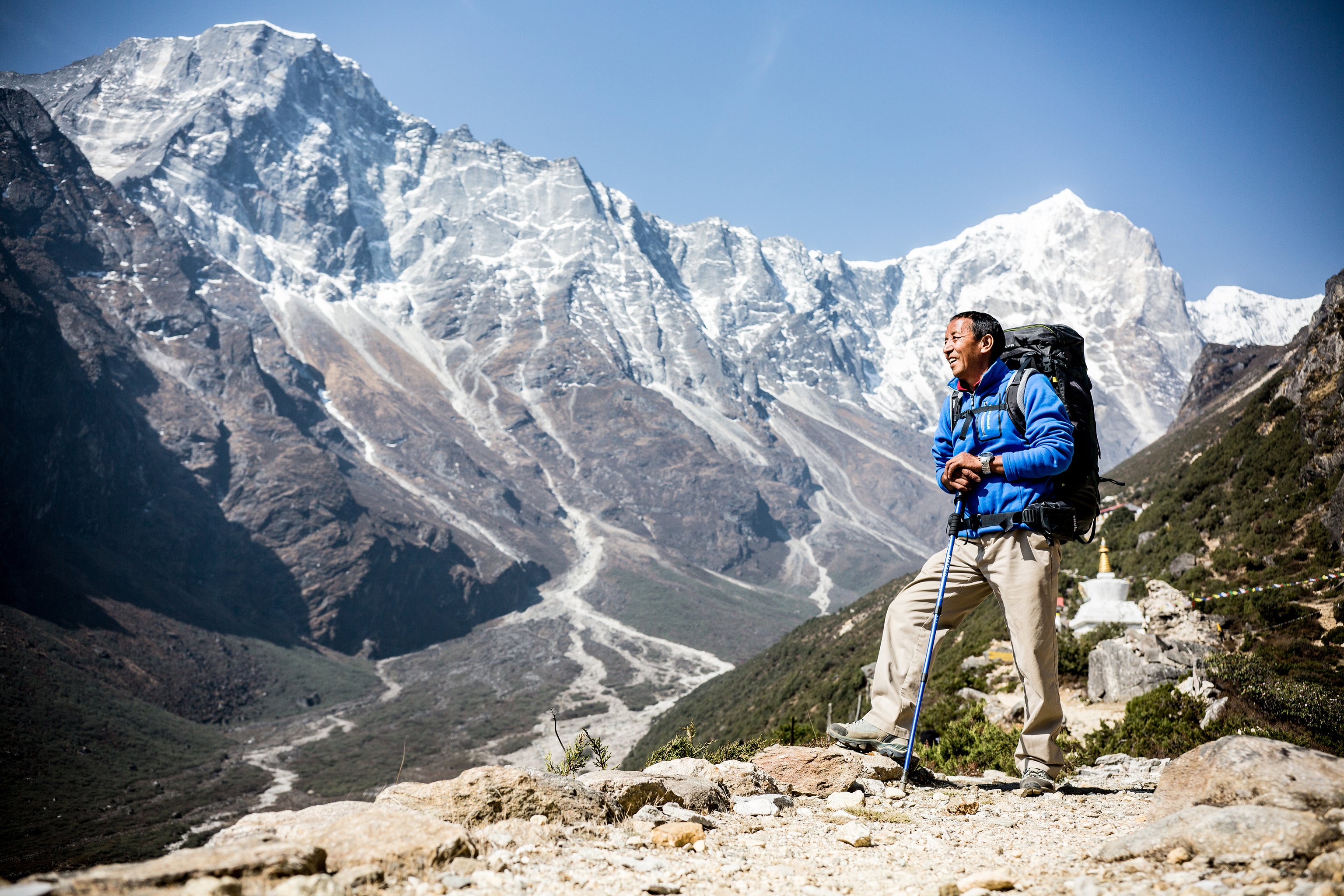 Plano general del Himalaya con Apa Sherpa.