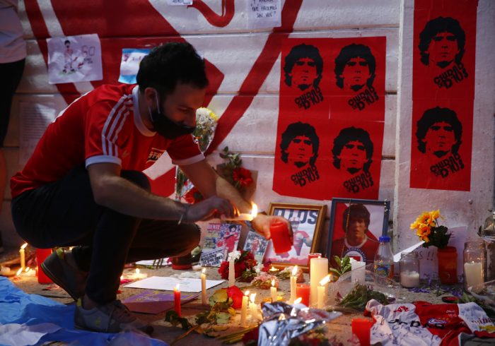 Cinco años después, Maradona no descansa en paz: acusaciones de asesinato, un entorno que hace negocio y un juicio por repetir