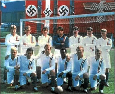 Una imagen de la película 'Evasión o victoria'.