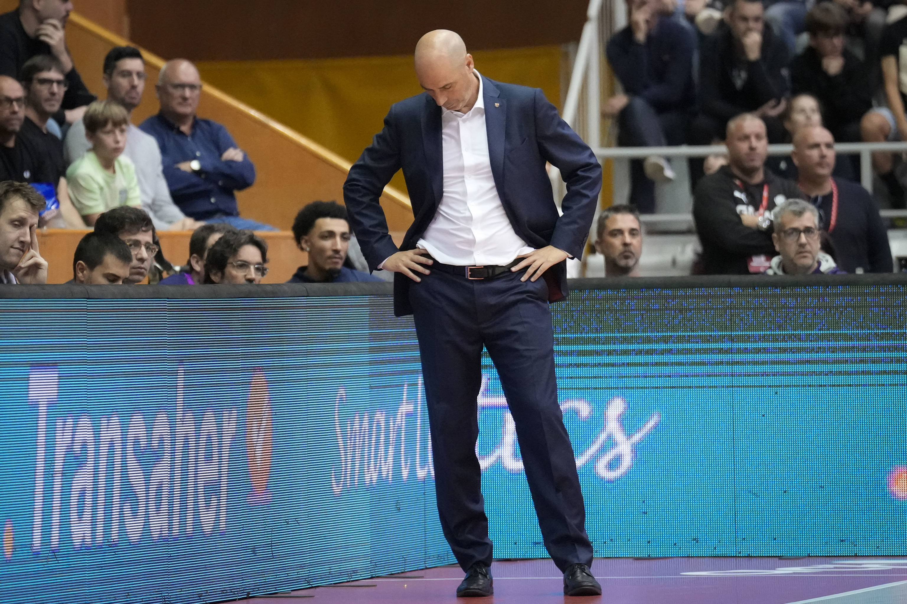 Joan Peñarroya, durante el partido del Barça en Girona.