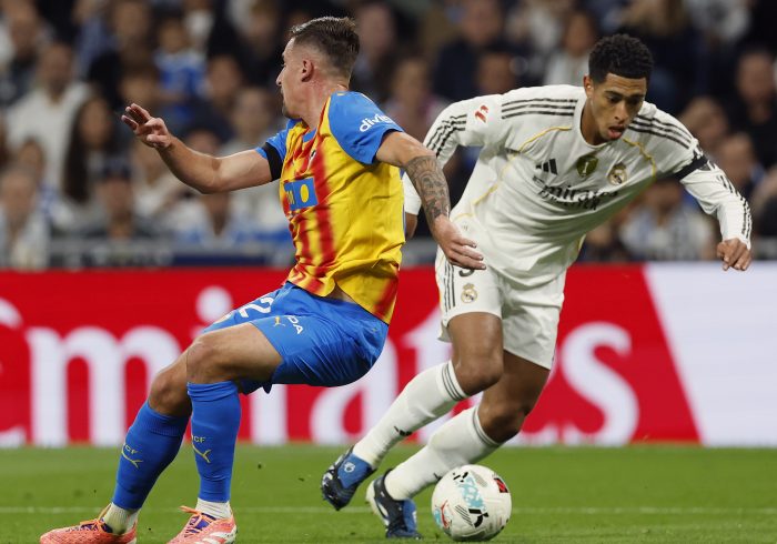 El Madrid golea al Valencia, suma seis triunfos seguidos y zanja el ruido con Vinicius antes de Anfield