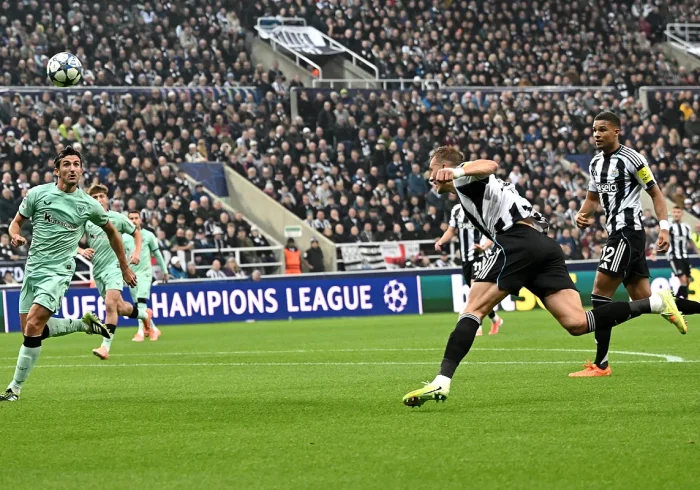 El Newcastle castiga por arriba a un debilitado Athletic