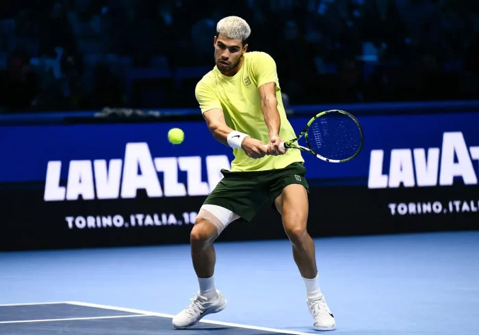 El peso sobre el músculo tocado y el formato de la Copa Davis, las razones de la baja de Alcaraz