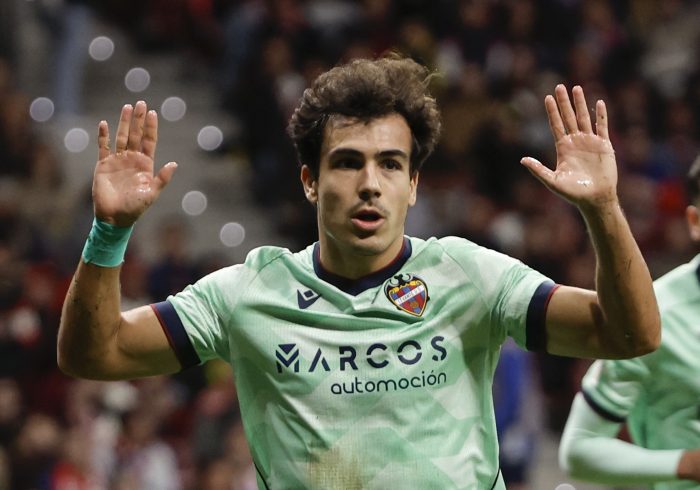 Griezmann no entiende de minutos ni de roles y da la victoria al Atlético ante el Levante