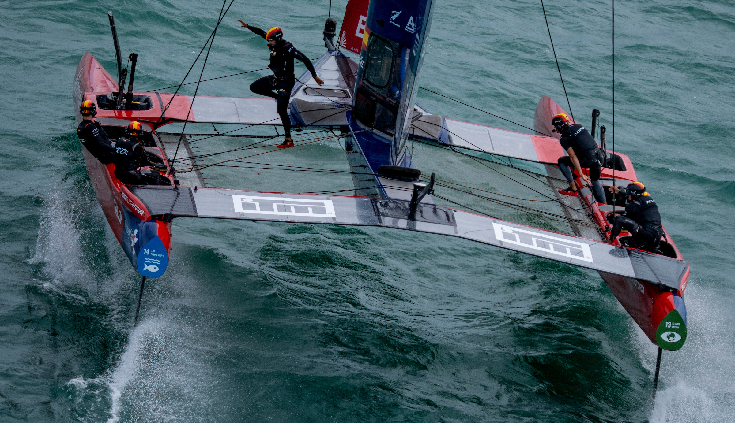 Joel Rodríguez, el español que controla el vuelo del equipo español en Sail GP: "Si me equivoco, nos pegamos una buena castaña"