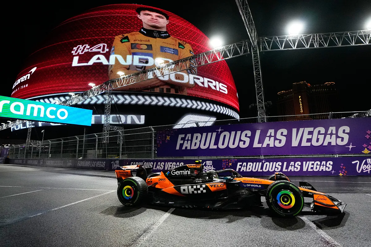 Lando Norris se crece bajo la lluvia de Las Vegas, donde Carlos Sainz saldrá tercero