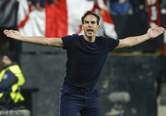 Las vidas paralelas de Íñigo Pérez y Xabi Alonso, dos técnicos cuestionados por sus jugadores y que aprenden a frenar los egos en beneficio del grupo