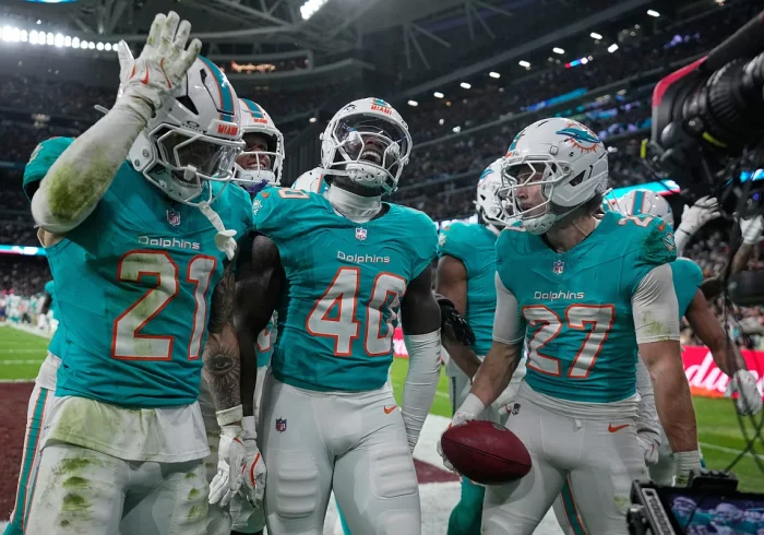 Los Dolphins ganan el histórico primer partido de la NFL en España tras una prórroga de infarto en el Bernabéu