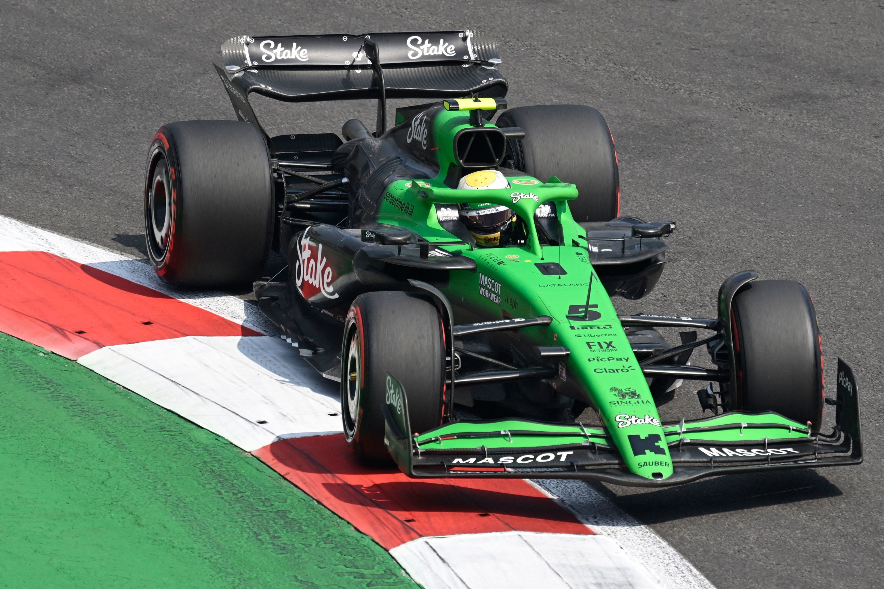 Bortoleto, al volante del C45, durante el GP de México.