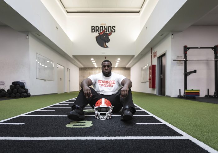 "Mi sueño es jugar en la NFL": un día con Celestin Ngimbi y los Madrid Bravos antes del Bernabéu