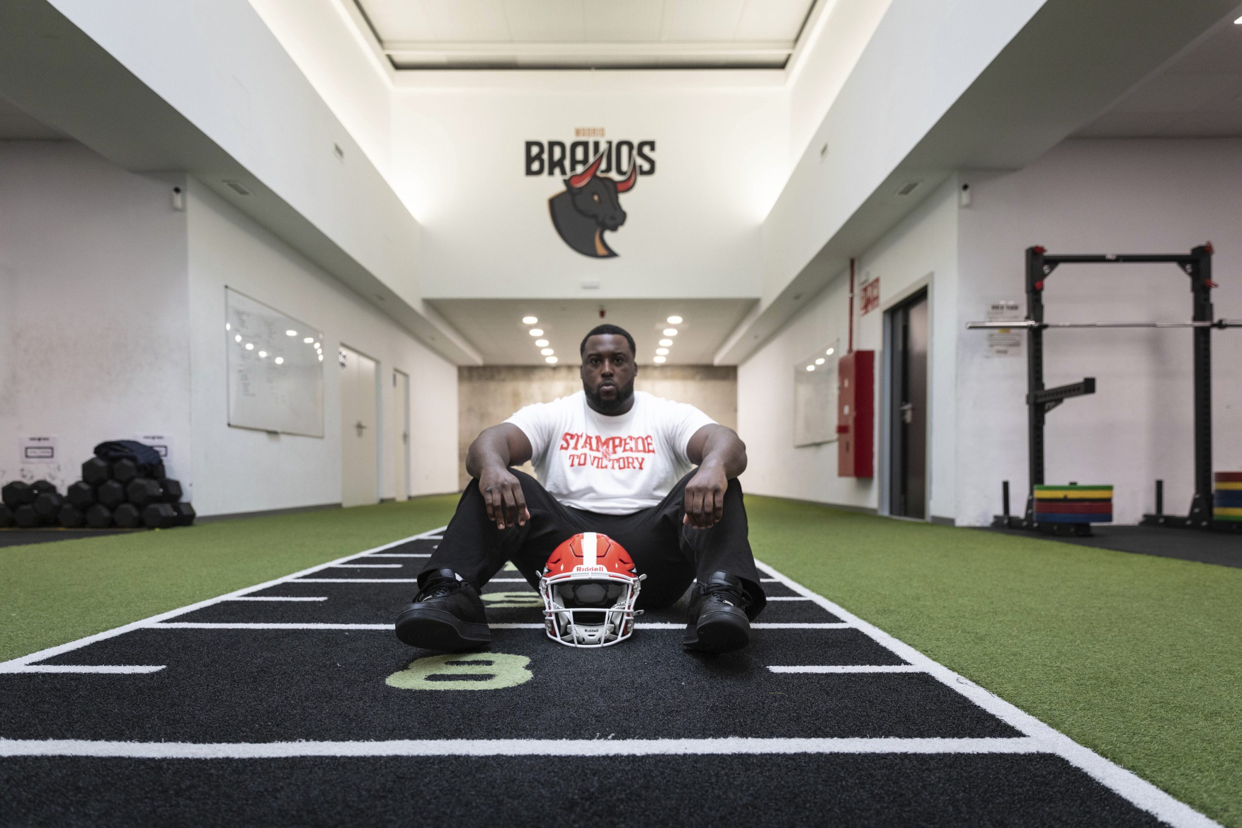 "Mi sueño es jugar en la NFL": un día con Celestin Ngimbi y los Madrid Bravos antes del Bernabéu
