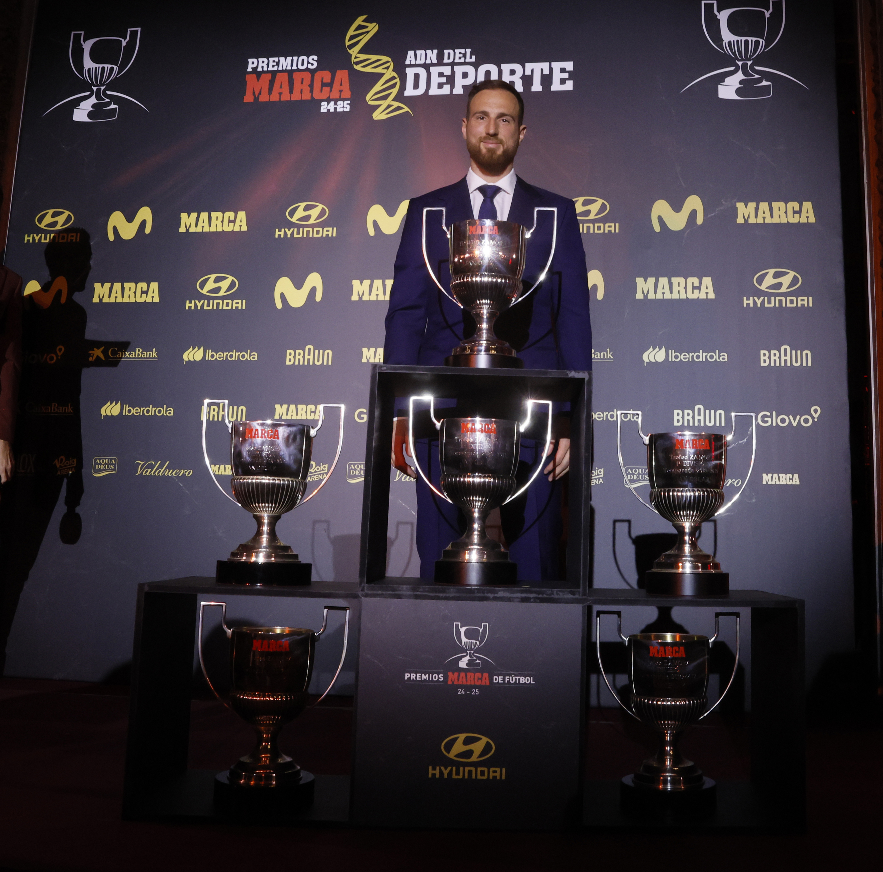 Jan Oblak con sus seis Premios Zamora.