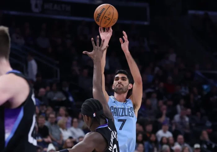 Aldama iguala su mejor marca de anotación con 37 puntos y los Grizzlies vencen a los Jazz (128-137)