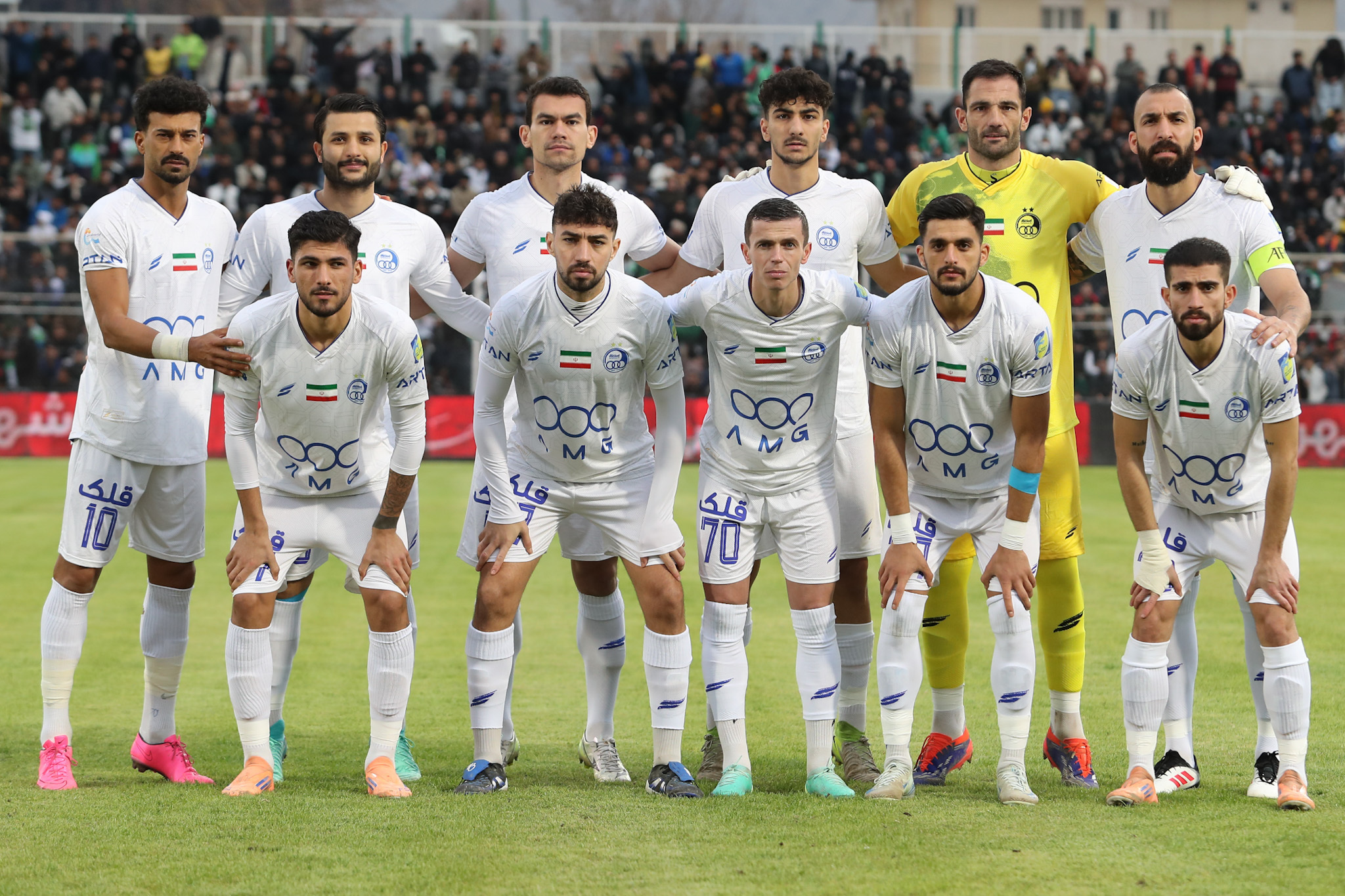 El portero en una foto de equipo.