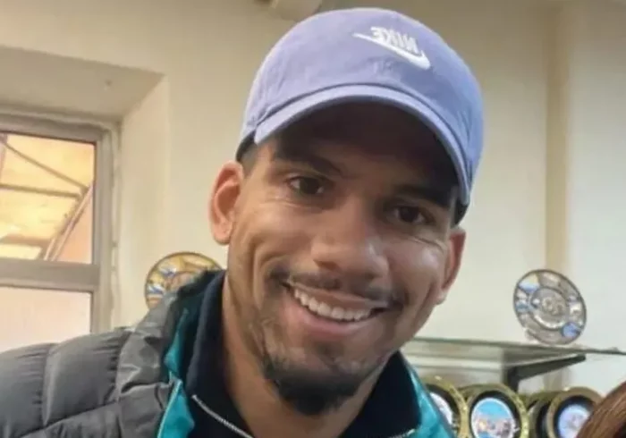 Araujo encara el regreso a la disciplina de Flick tras su "viaje espritual" a Israel