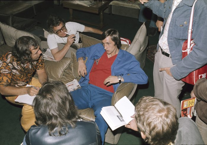 La noche disoluta de la Naranja Mecánica y aquel titular de 'Bild': "Cruyff, champán, chicas desnudas y un baño refrescante"