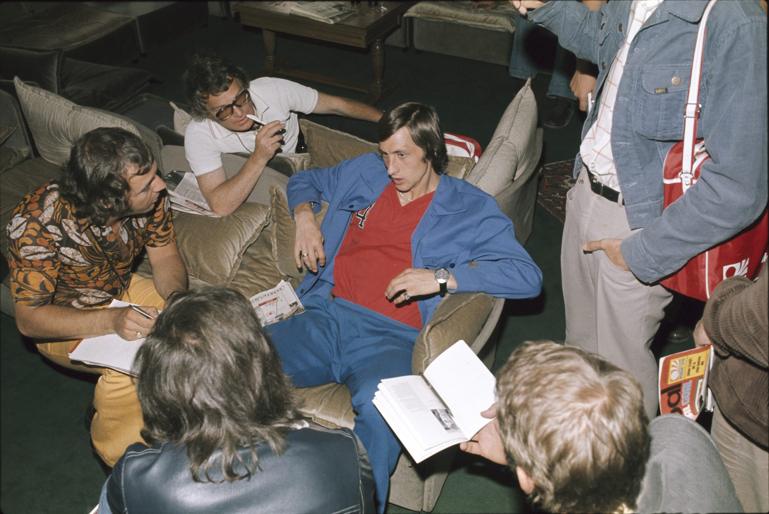 La noche disoluta de la Naranja Mecánica y aquel titular de 'Bild': "Cruyff, champán, chicas desnudas y un baño refrescante"