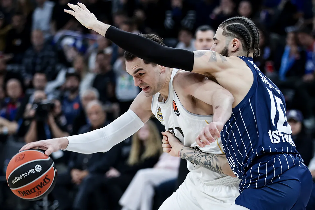 Los puntos de Hezonja y la defensa de Garuba para ganar en Estambul