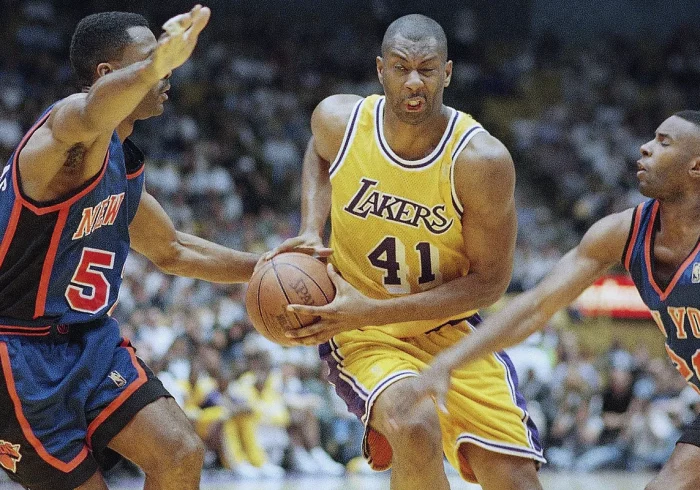 Muere a los 57 años el ex jugador de la NBA Elden Campbell, escudero de O'Neal y Kobe Bryant en los Lakers
