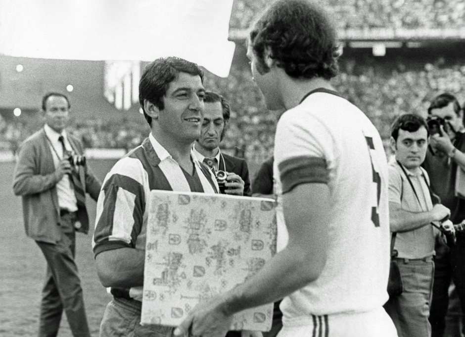 Collar, junto a Beckenbauer, el 28 de mayo de 1972.