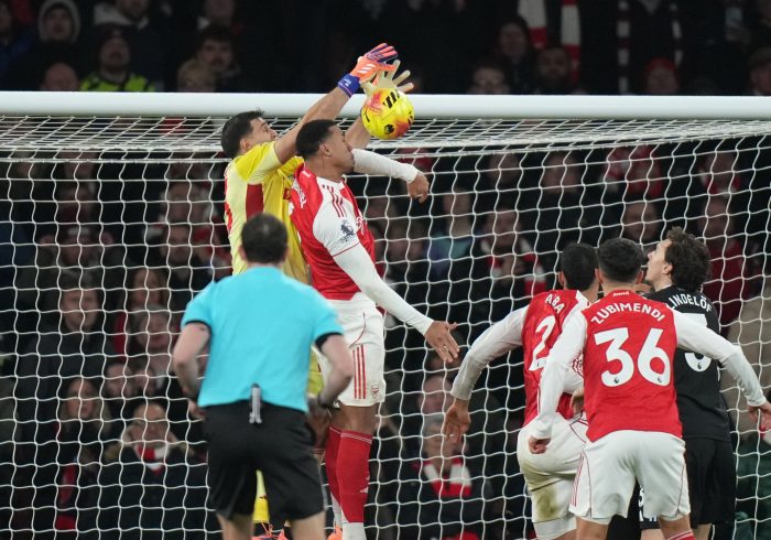 Un Arsenal pletórico se lleva por delante al Aston Villa