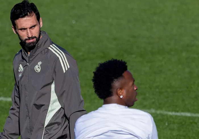 Arbeloa, entre la colonia y las campañas: "Sé por quién están organizadas"