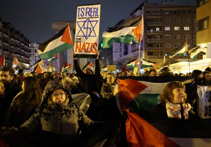 Campazzo domina al Maccabi en el silencio del Palacio