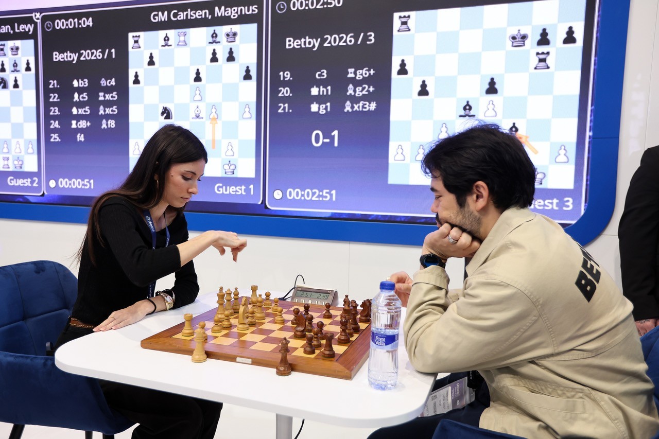 Alba de Lomas, campeona de España de parejas mixtas, contra Nakamura.