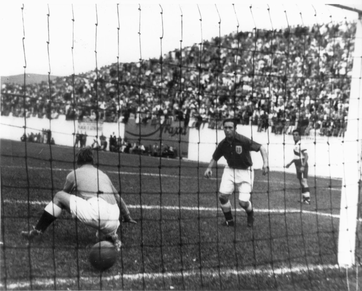 Un momento del partido entre Inglaterra y Estados Unidos.