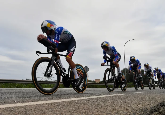 El Red Bull Bora de Remco Evenepoel intimida en la Challenge de Mallorca