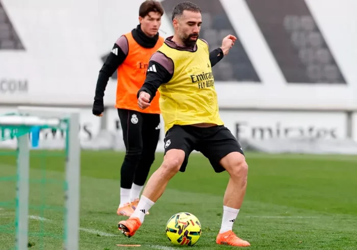 El regreso de Carvajal en la urgencia de un Madrid al límite: "Es la voz de mando"