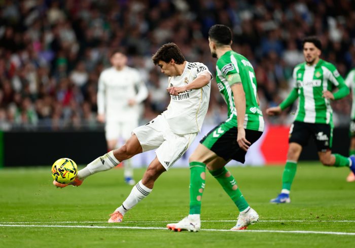 Los pitos a Vinicius y el "sueño" de Gonzalo: "Repetiré botas el jueves, si marco otros tres las guardaré"