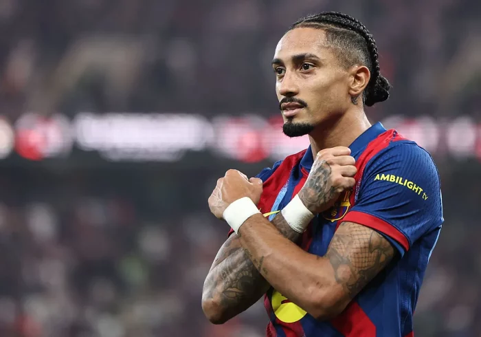 Raphinha, por delante de Lamine y Vinicius: el mejor futbolista del Barça y Brasil no tiene relato