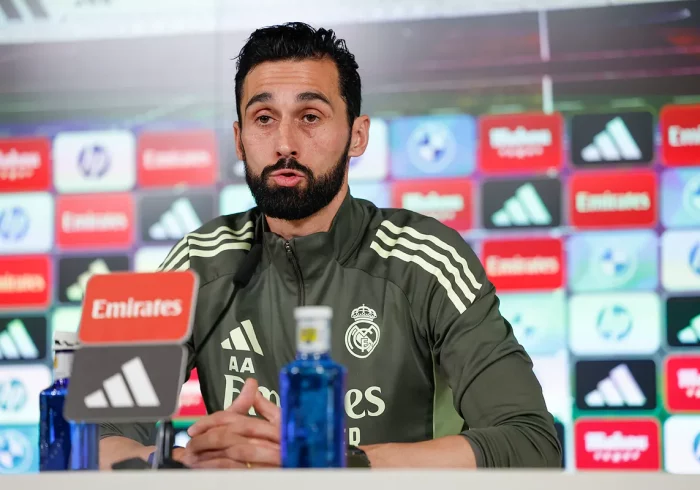 Arbeloa: "Esperemos que lo que ocurrió con Vinicius sea un antes y un después en el mundo del fútbol"