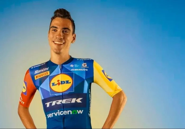 Ayuso inicia ciclo y evita medirse a Pogacar antes del Tour: ''Está muy tranquilo y centrado en el nuevo equipo''
