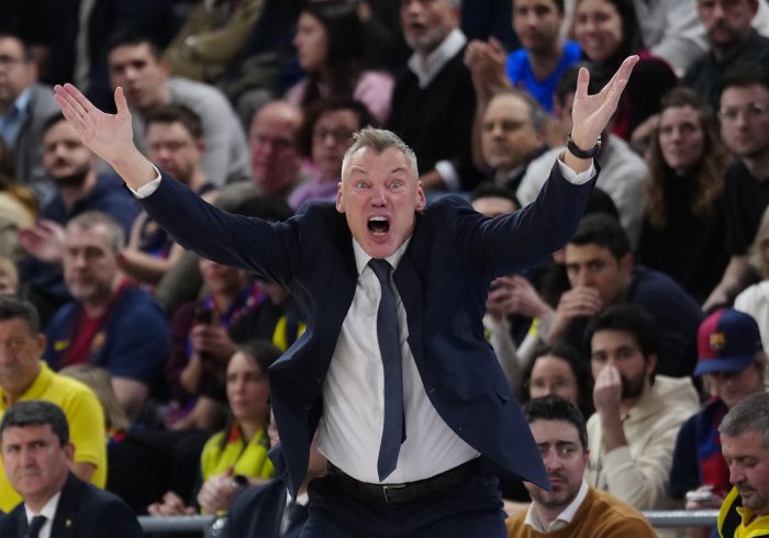 El Fenerbahçe impone en el Palau la ley del campeón