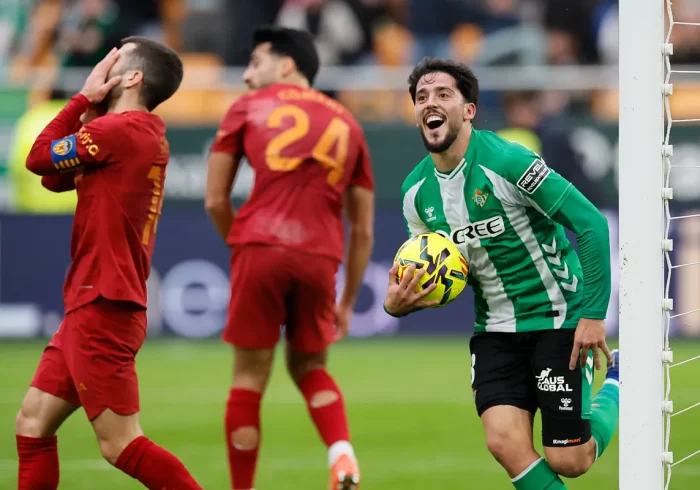 Fornals rescata y catapulta al Betis ante un amenazante Valencia