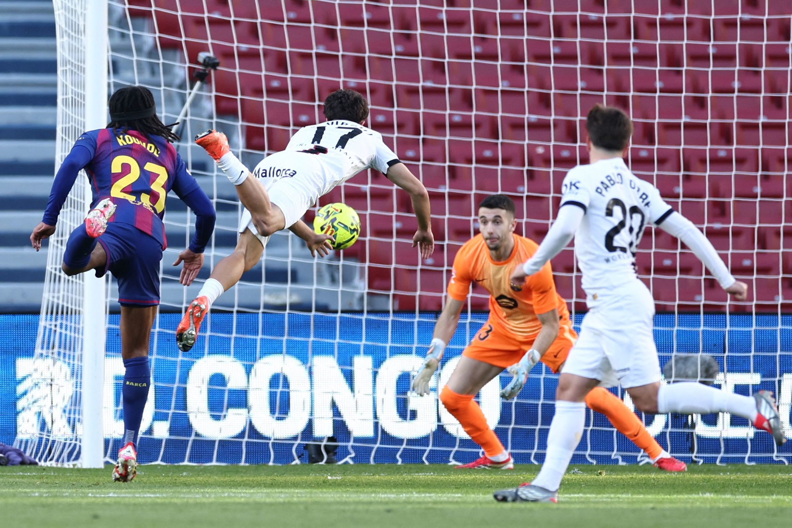 Lamine Yamal despacha al Mallorca con la autoridad del líder