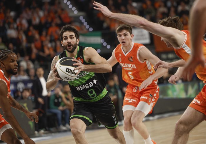 Ni Ricky ni la maldición, el Valencia de Jean Montero ni se inmuta y ya está en semifinales