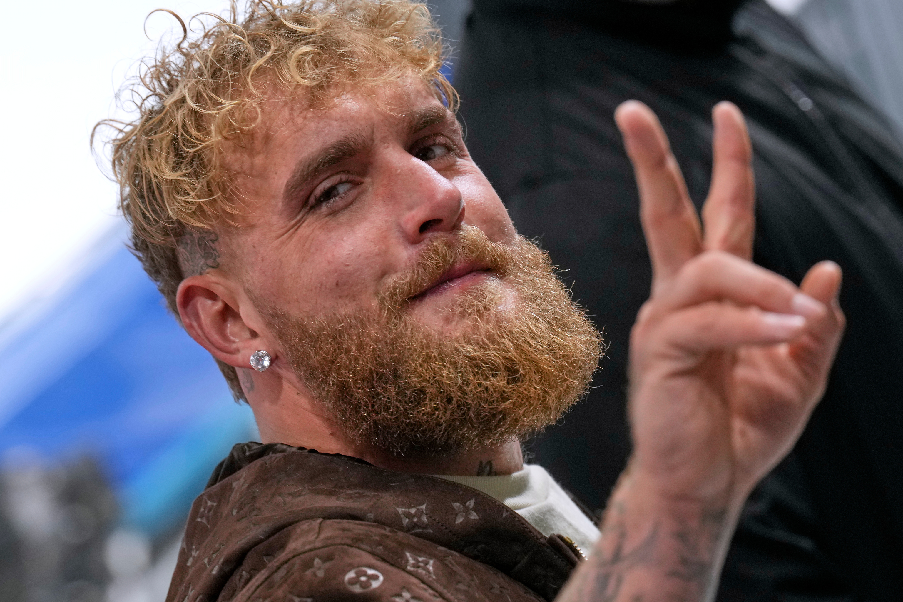 Jake Paul, en la grada para apoyar a su prometida.