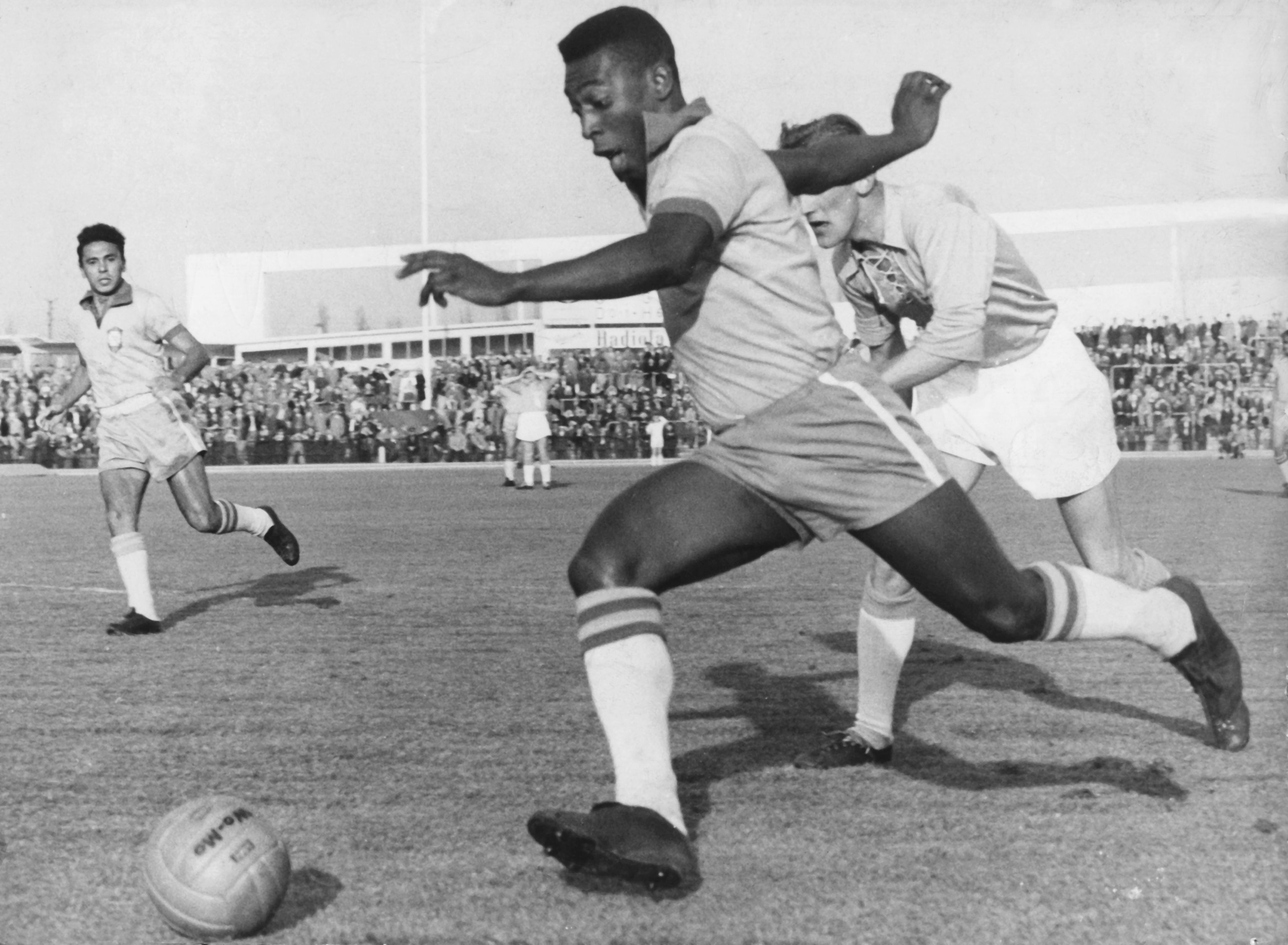 Pelé, durante un amistoso con Brasil.