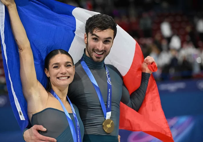 Polémica en el oro olímpico de danza sobre hielo: Cizeron, acusado de "controlador" y "crítico"