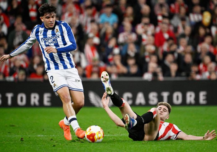 Una gran Real deja de piedra a San Mamés y ya ve la la final a un paso