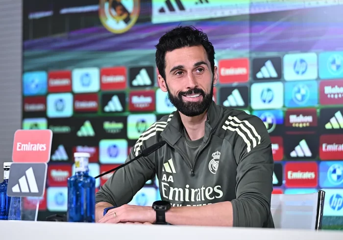 Arbeloa, ante la crisis y las lesiones del Madrid: "Habéis venido todos en modo optimista hoy... Déjanos tener ilusión"