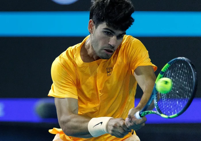 Carlos Alcaraz no da opciones a Fonseca en su estreno en Miami