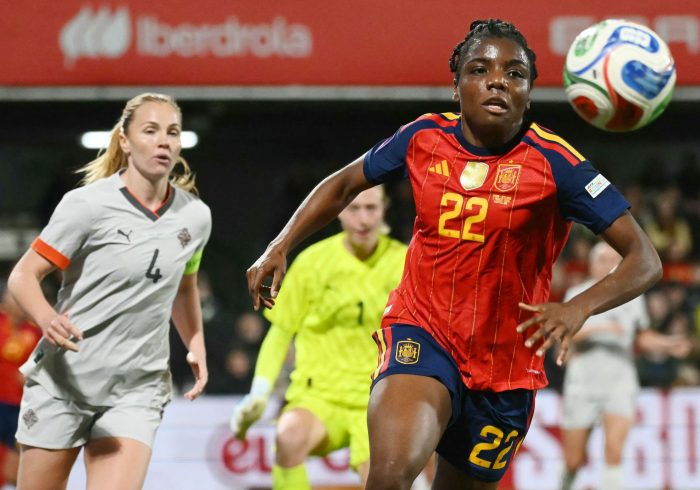 Clàudia Pina tumba la muralla de Islandia camino del Mundial de Brasil