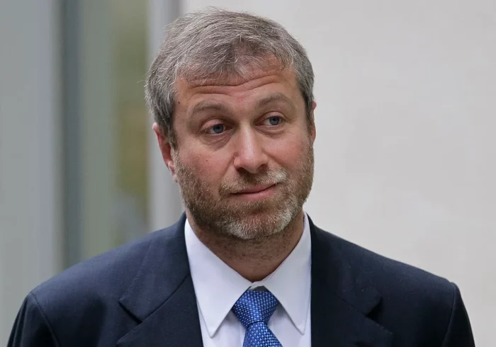 El gobierno británico prepara medidas legales contra Abramovich por no entregar los 2.900 millones de la venta del Chelsea